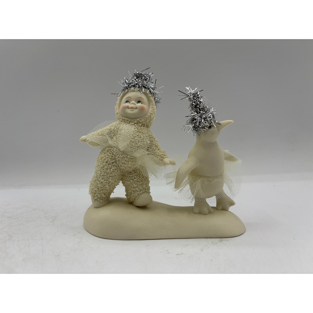 Dept 56 2013‎ Snow Dreams Inspired by Snowbabies Who Wears it Best 4031866